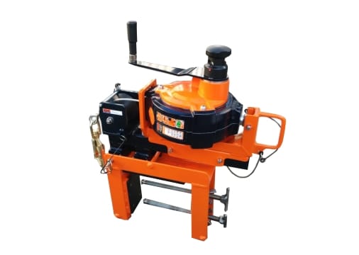 王者荣耀核心坦克装备，包括抵抗之靴和折磨之斧