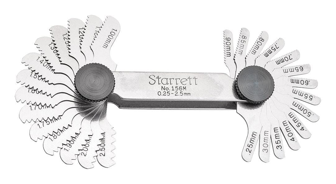 緑色のインジケーターと偏差警告が表示されたStarMakerカラオケのピッチ精度メーター