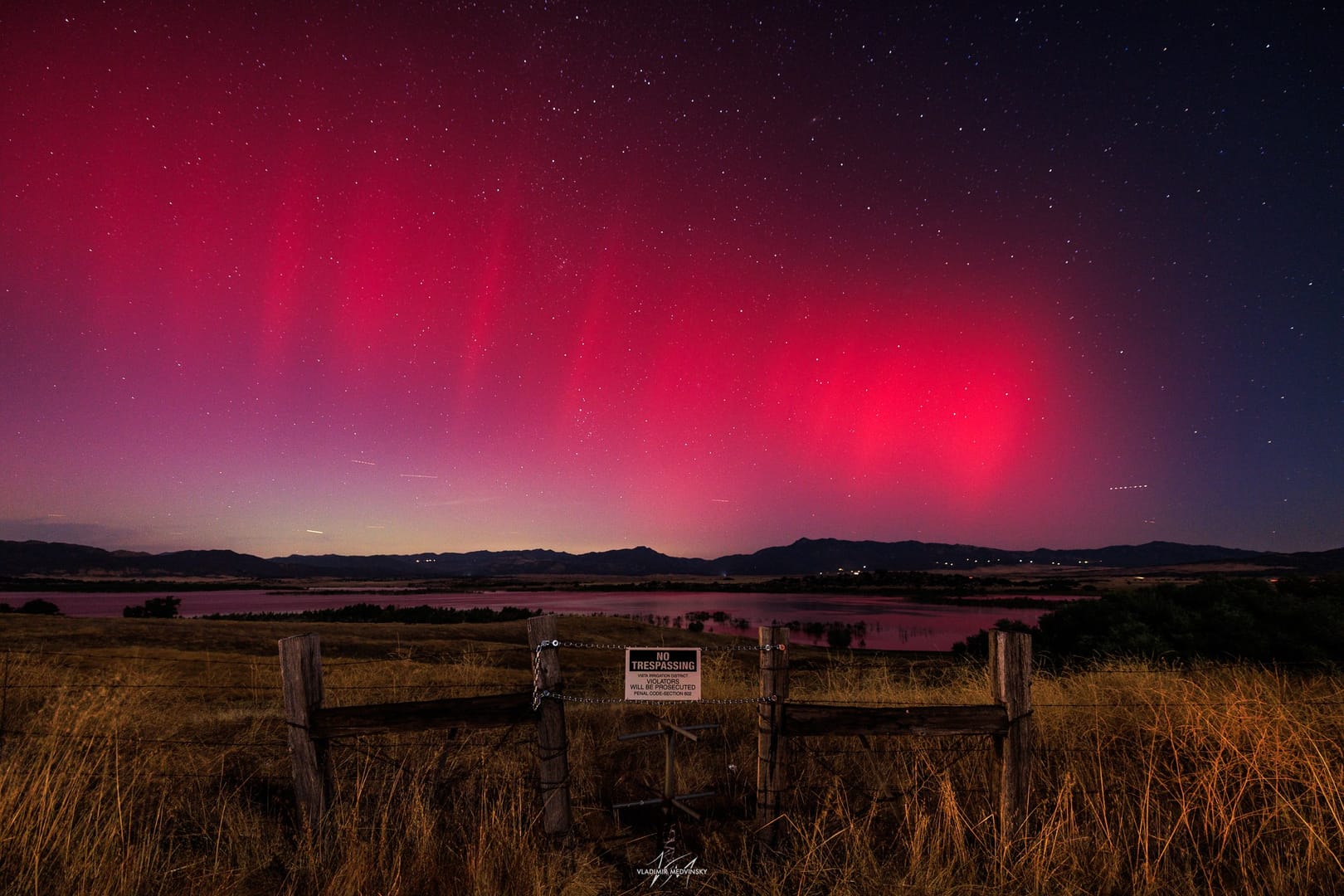 Tango Live PK battle Aurora Borealis gift animation screenshot